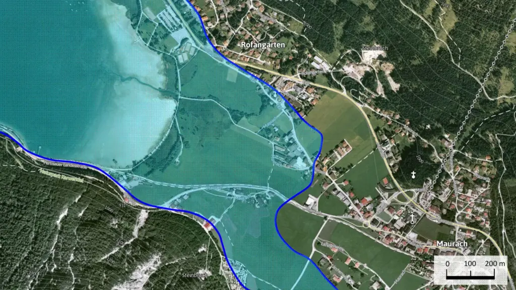 Satellitenkarte von Maurach mit blauer Markierung